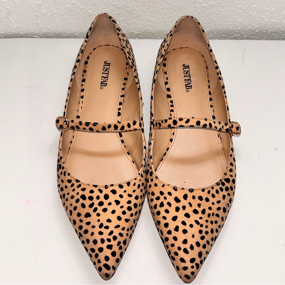 Leopard print pointy toe flats size 11